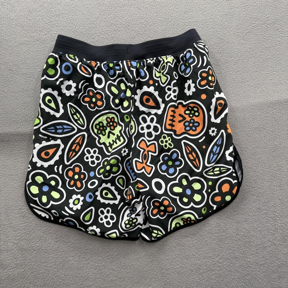Under Armour Shorts Womens Small Multicolor Skull‎ Floral 6 Inseam Halloween
